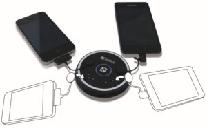 Die Magnetic Charging Station 4in1 lädt Geräte unterschiedlicher Hersteller gleichzeitig. (Foto: Sandberg)
