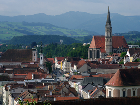 Steyr - Blick über die Stadt vom Friedhof aus
