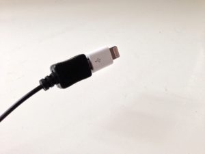 Der Lightning auf Micro USB Adapter (MD820ZM/A) von Apple