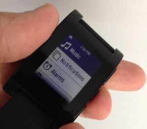 Im Praxis-Review: Die Pebble Smartwatch