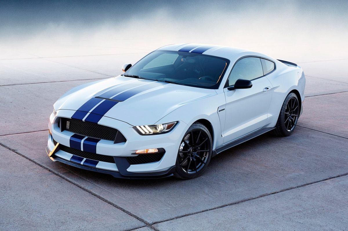 Der Ford Mustang VI Sportwagen jetzt in ganz Europa erhältlich und war bzw. ist ein echter Hingucker