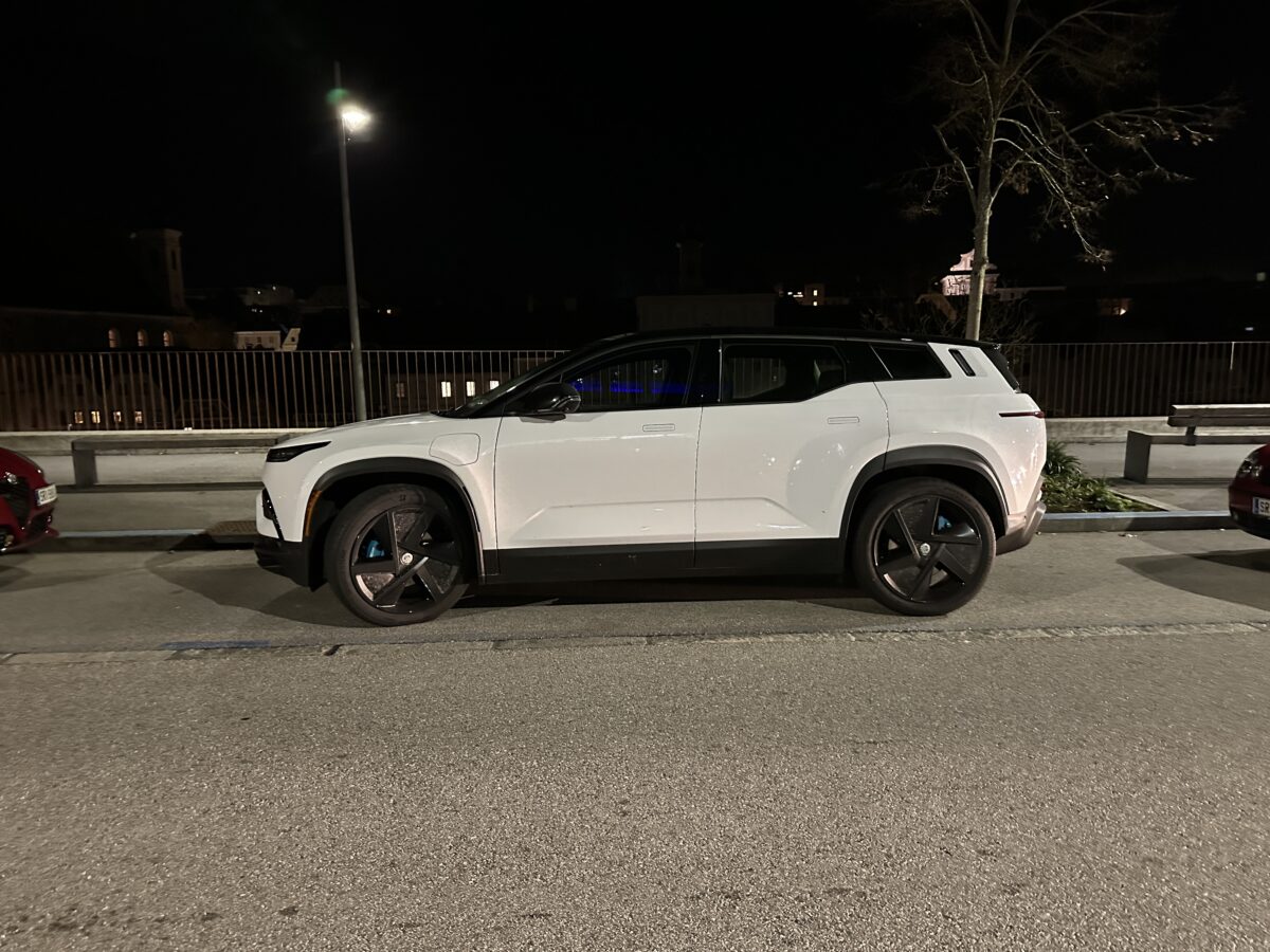 Das Elektroauto ist endlich auf der Straße und deshalb gibt es den Fisker Ocean im Fahrbericht