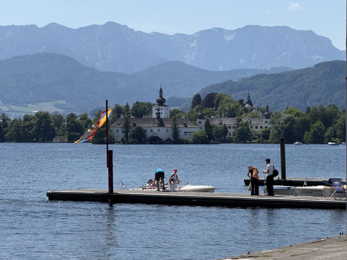 Gmunden am Traunsee entdecken – Top-Sehenswürdigkeiten, Ausflüge & Geheimtipps