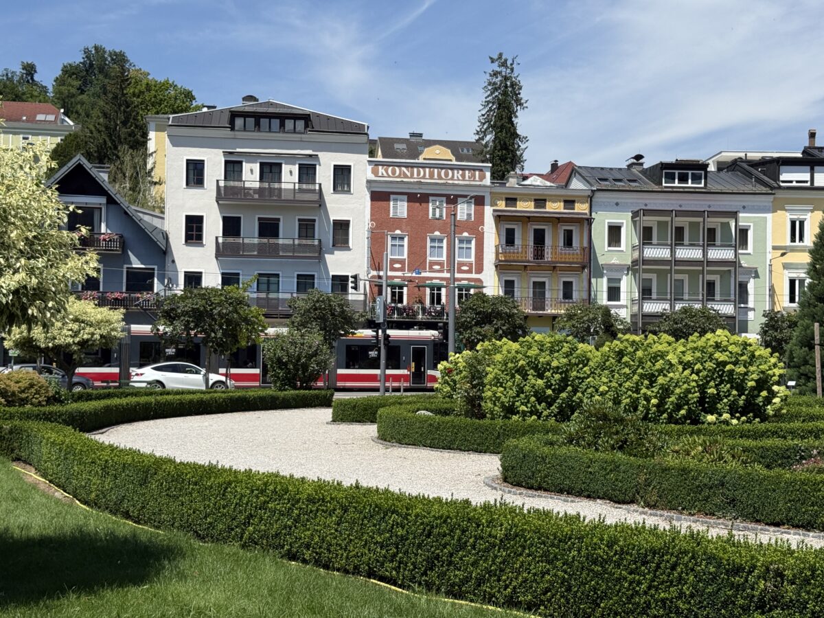 Gmunden am Traunsee entdecken – Top-Sehenswürdigkeiten, Ausflüge & Geheimtipps